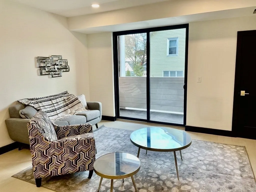 395 Alewife Brook Pkwa, West Somerville