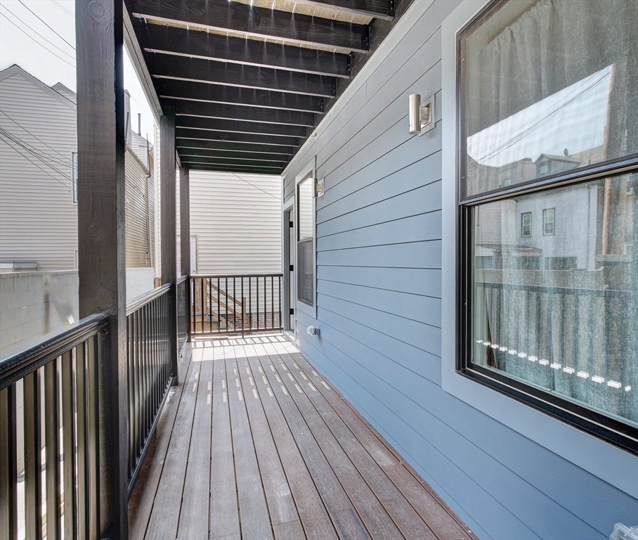 65 Border St, East Boston