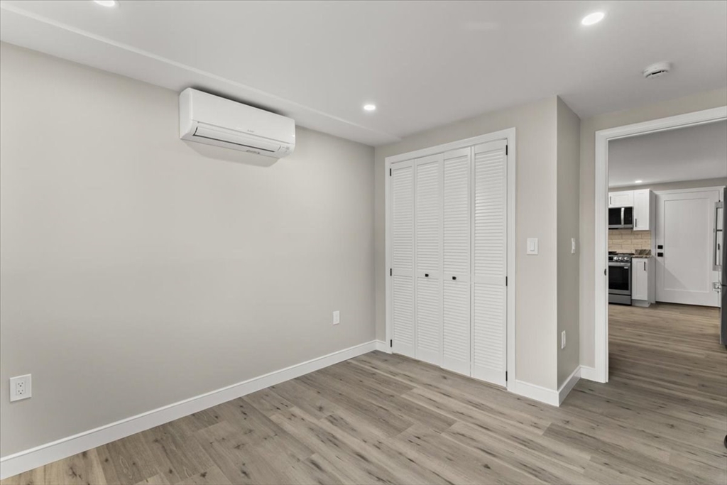 19 Coach Ln, Norwood