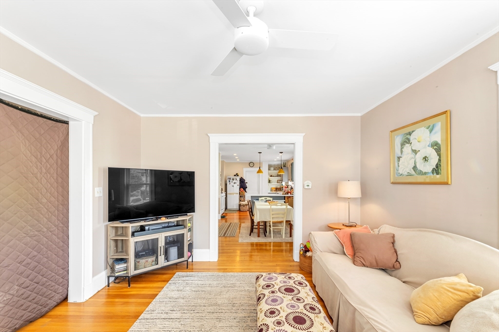 79 Hewlett, Roslindale