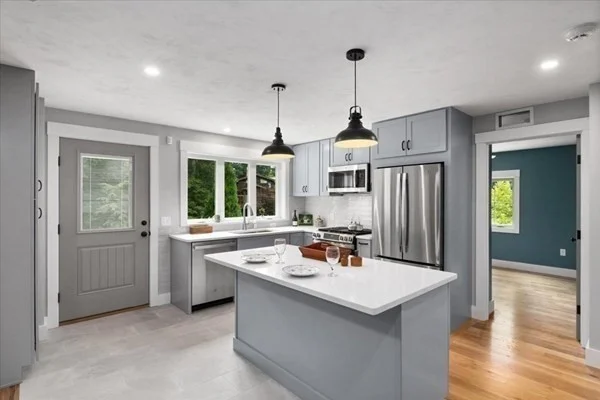 14 Norway Farms Dr, Norfolk