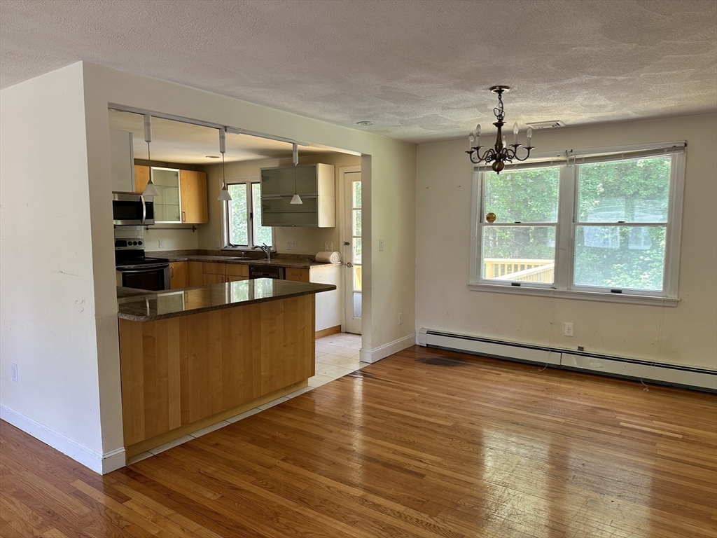 70 Edgemoor, Wellesley