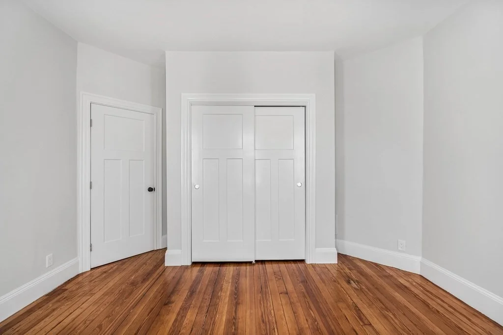 33 Harbor View St, Dorchester