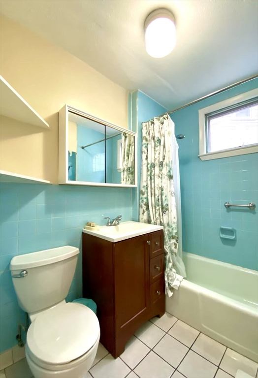 2 Dickson St, Somerville