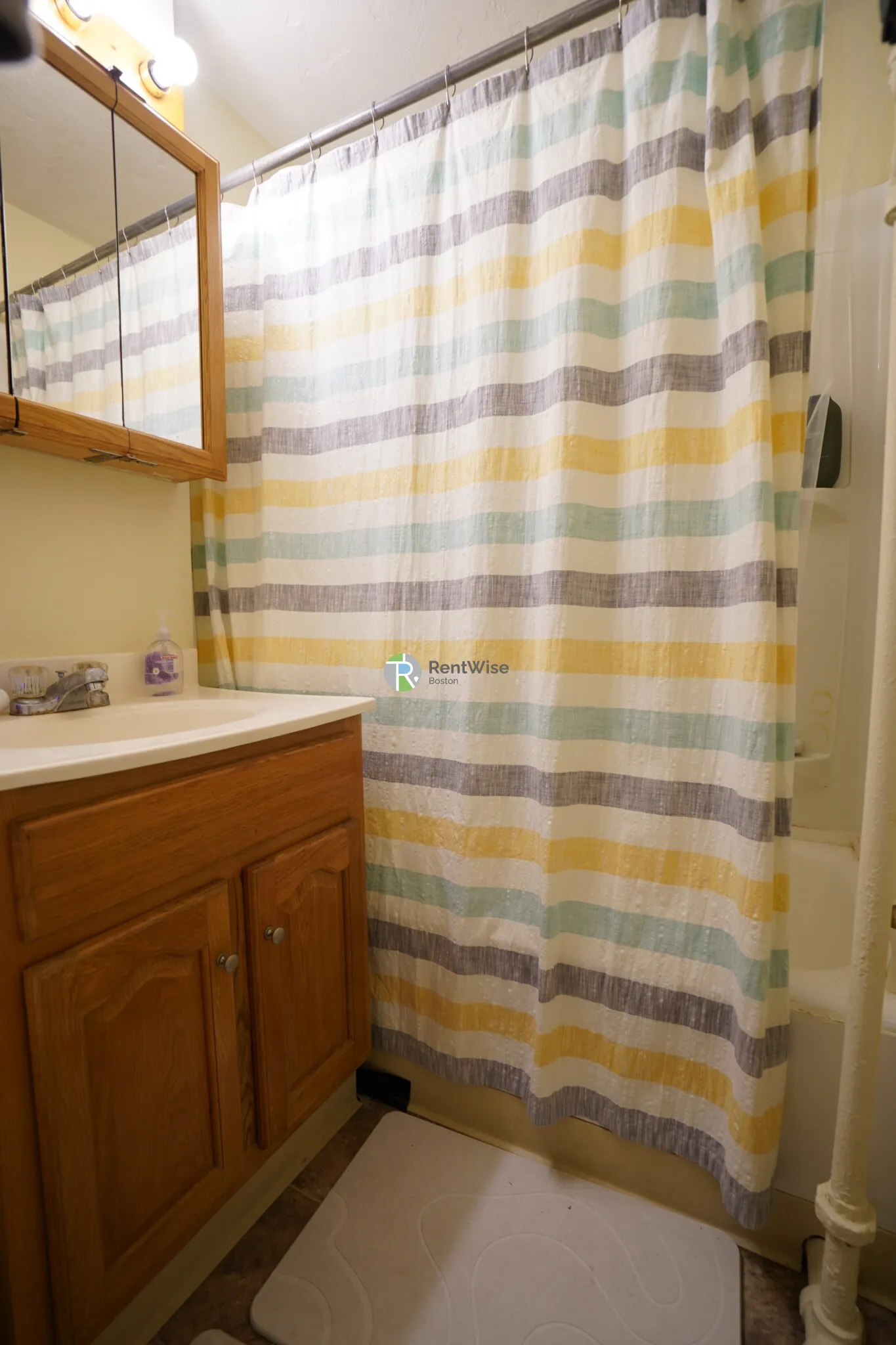 45 Chestnut Hill Ave, Brighton