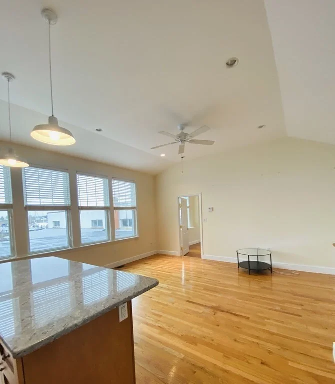 554 Pleasant St, Winthrop