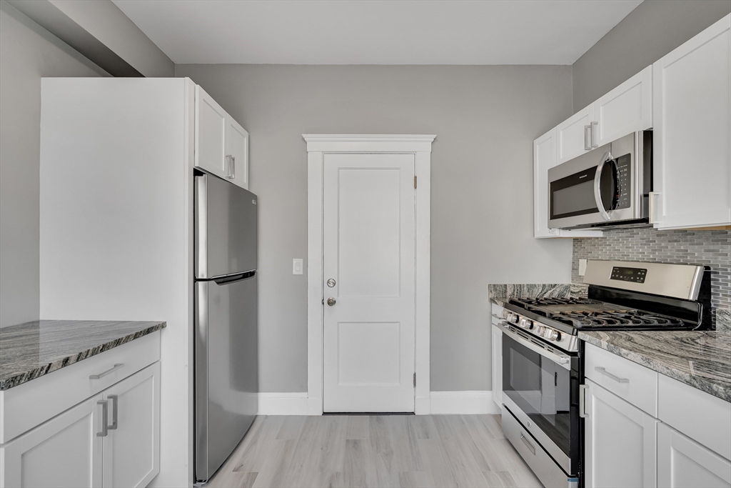 142 Sutherland Rd, Brighton