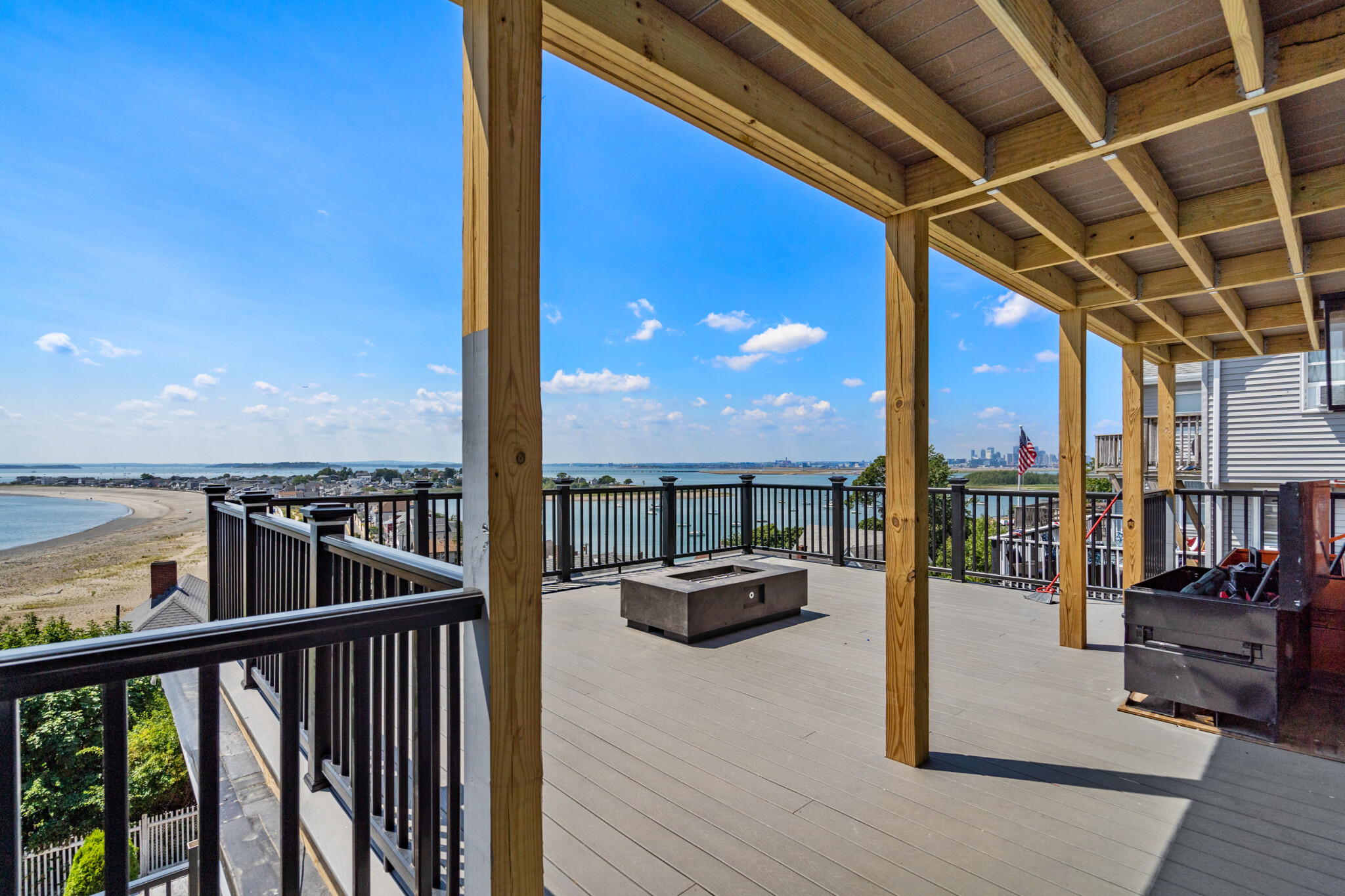 77 Harbor View Ave, Winthrop