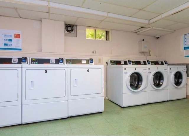 2 Hammond Pond Pkwa, Chestnut Hill