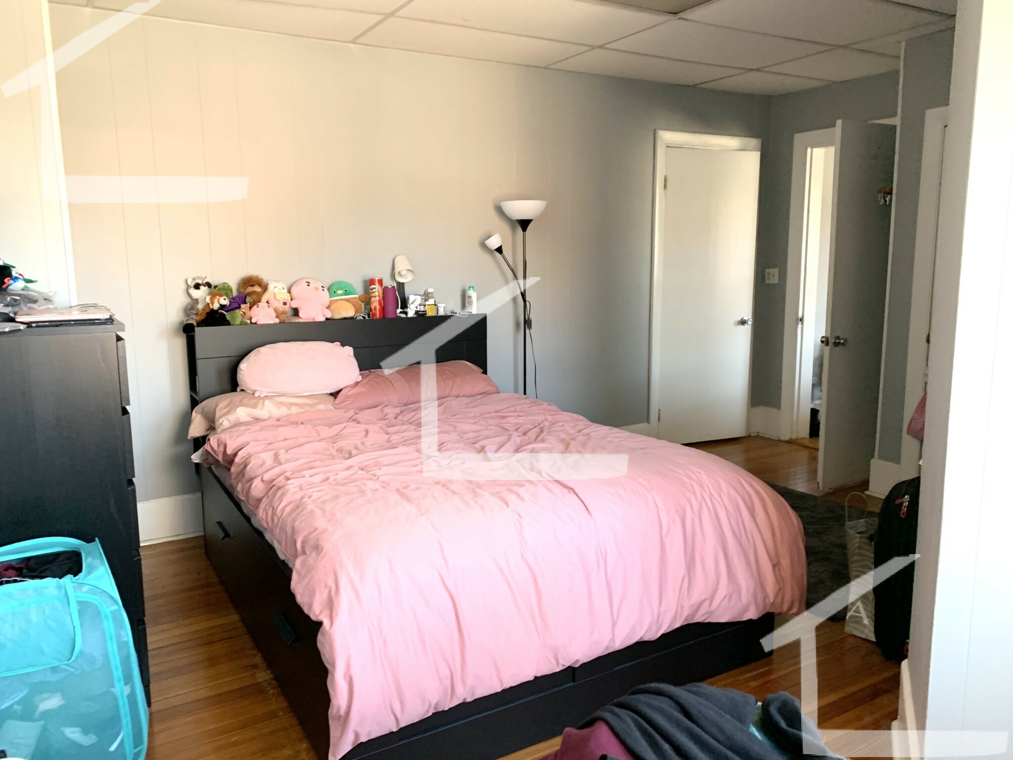 879 Beacon St, Fenway