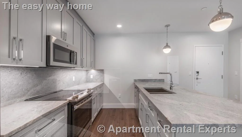 434 Mcgrath Hwy, Prospect Hill
