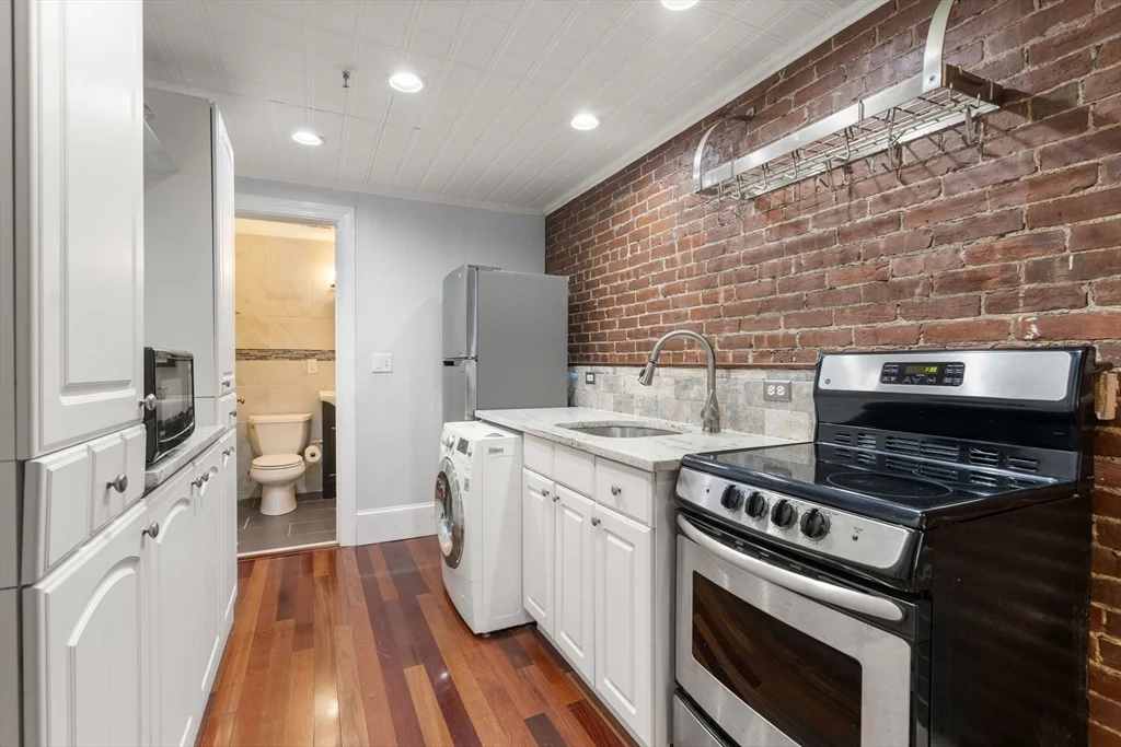 167 Beacon St, Back Bay