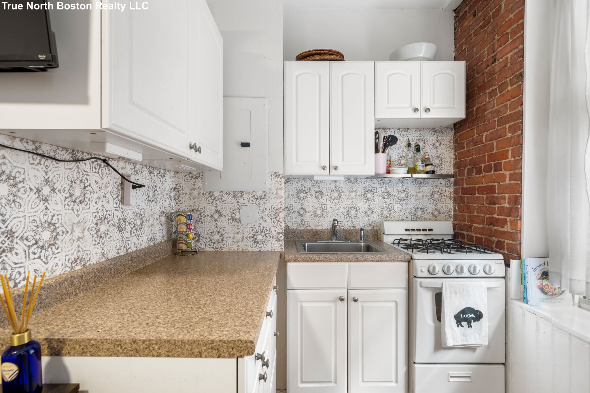 11 Unity St, North End