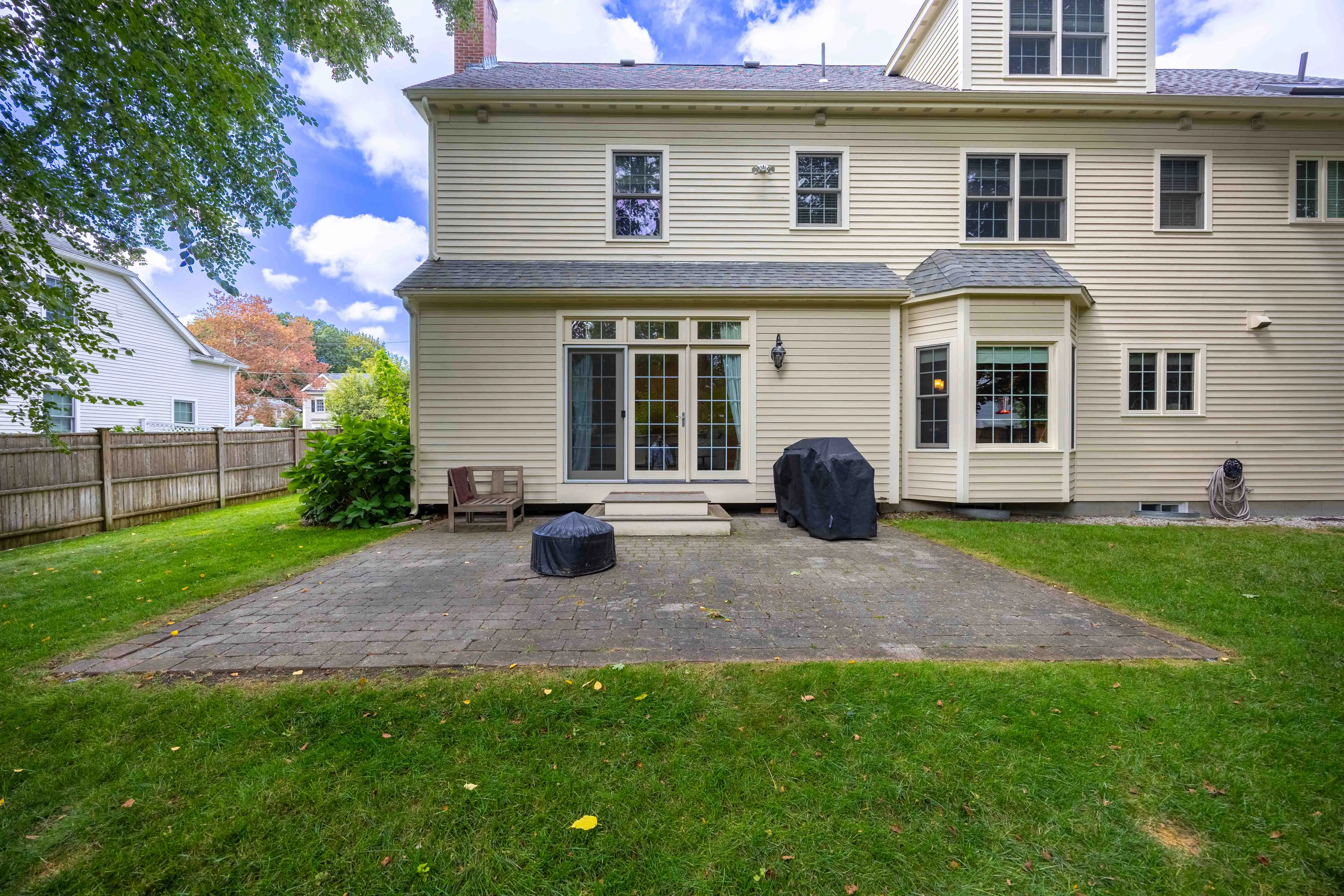 27 Mellon Rd, Wellesley