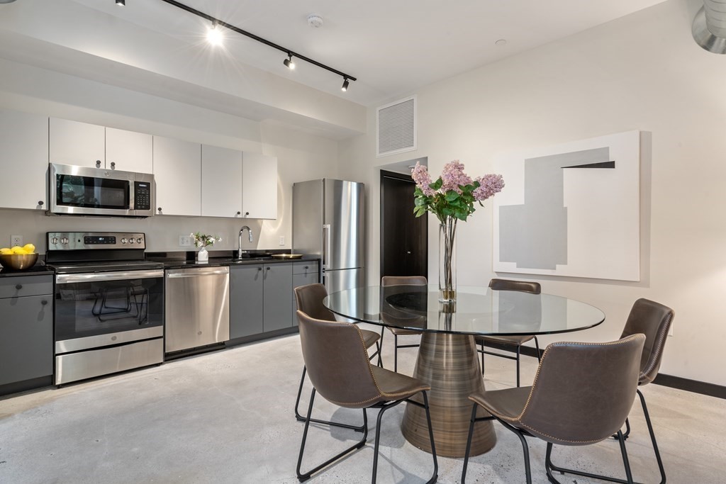 1060 Broadway, Teele Square