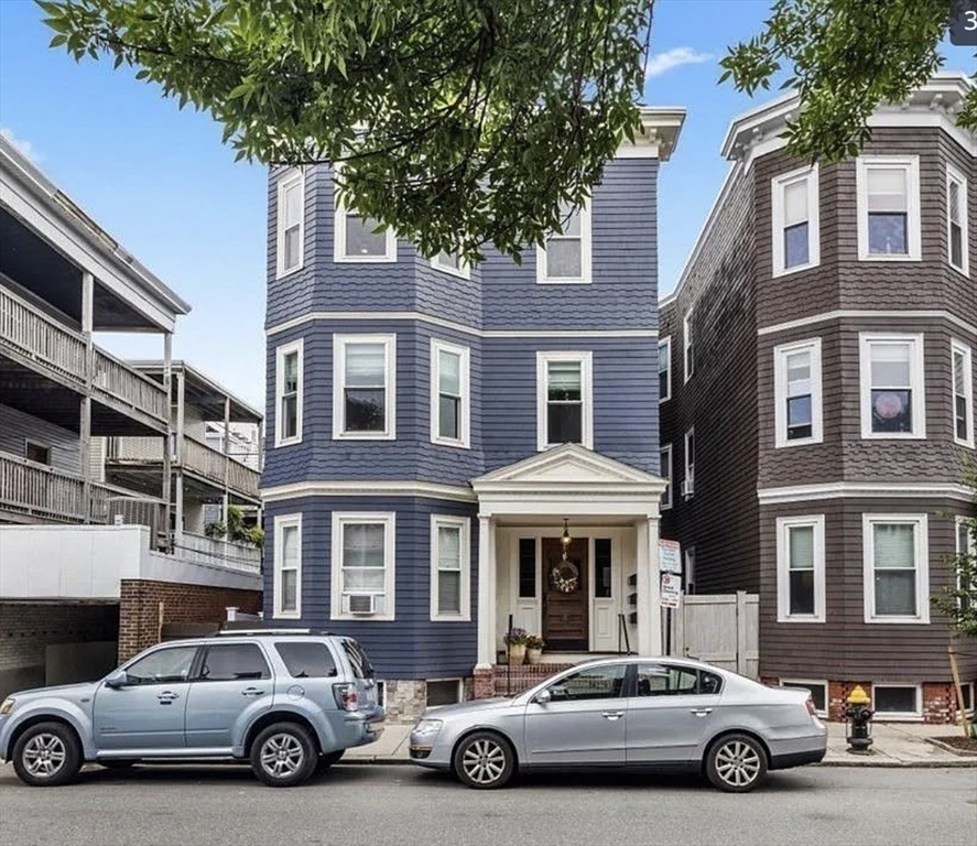 641 E 8th, South Boston