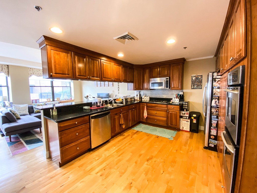 110 Cypress St, Boylston Street