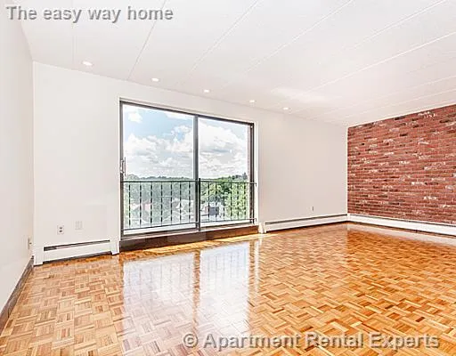 31 Harris St, Other