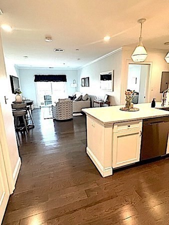 728 East Broadway, South Boston