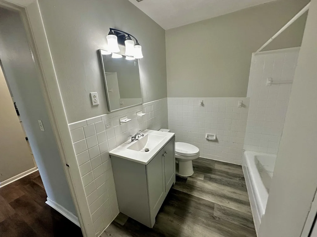 27 Willis St, Framingham