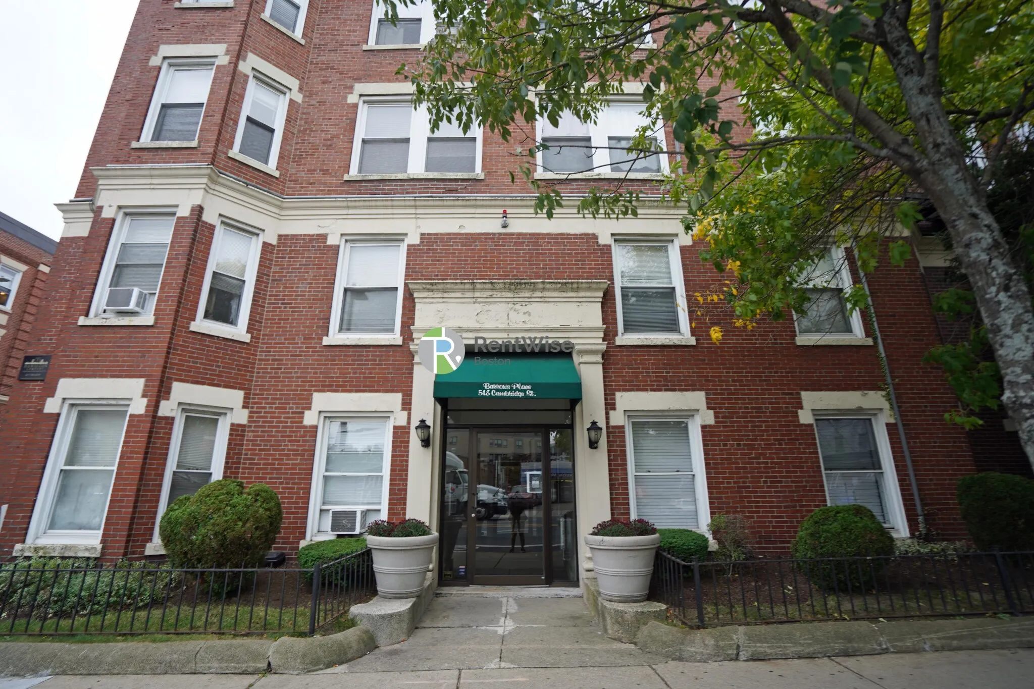 518 Cambridge St, Allston