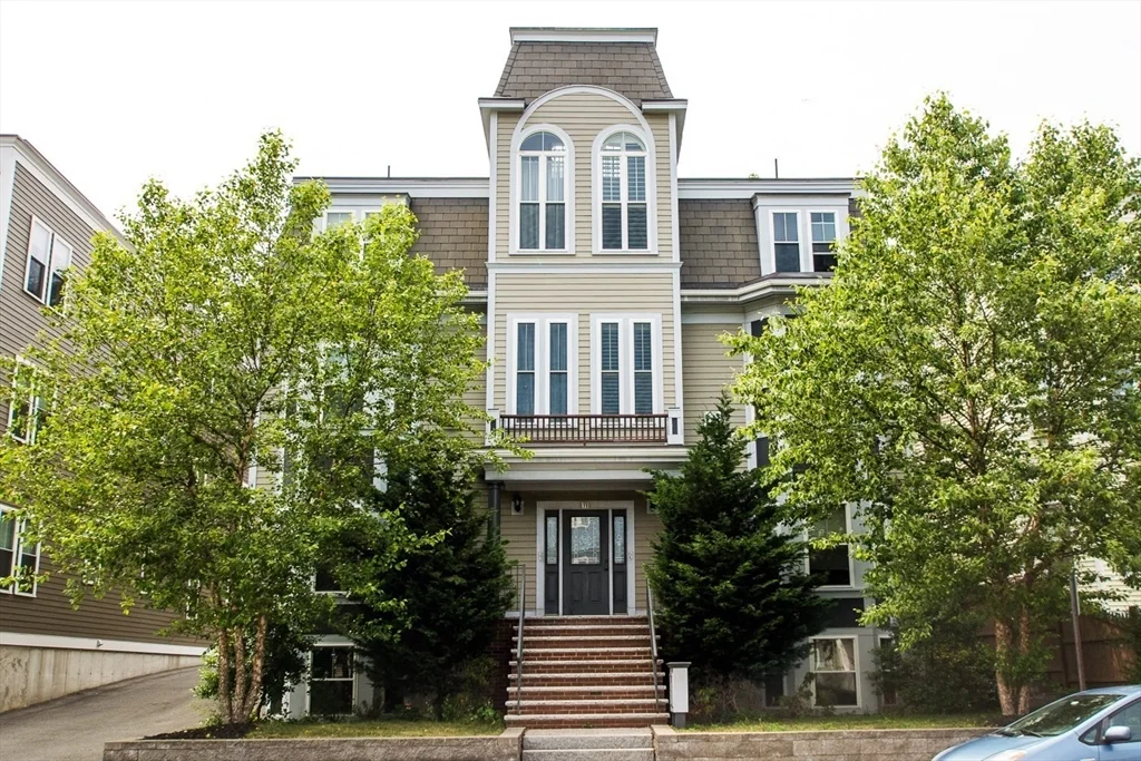 111 Pleasant St, Dorchester