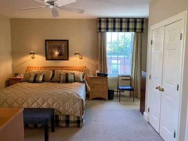 30 Dean Rd, Brookline Hills