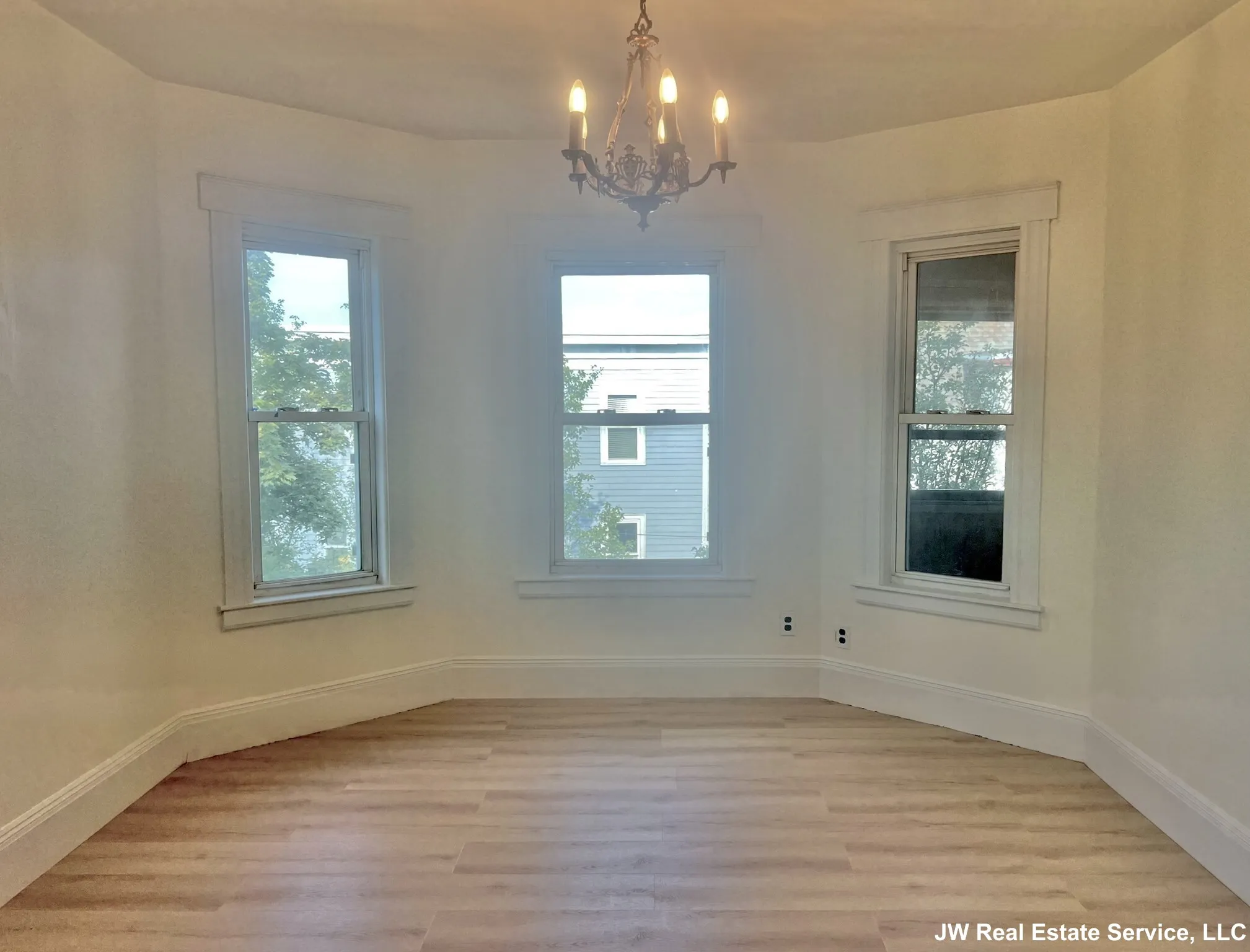 5 Magnus Ave, Ward Two