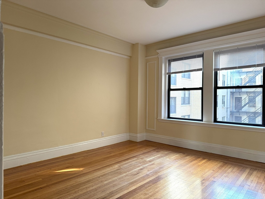 466 Commonwealth Ave, Fenway