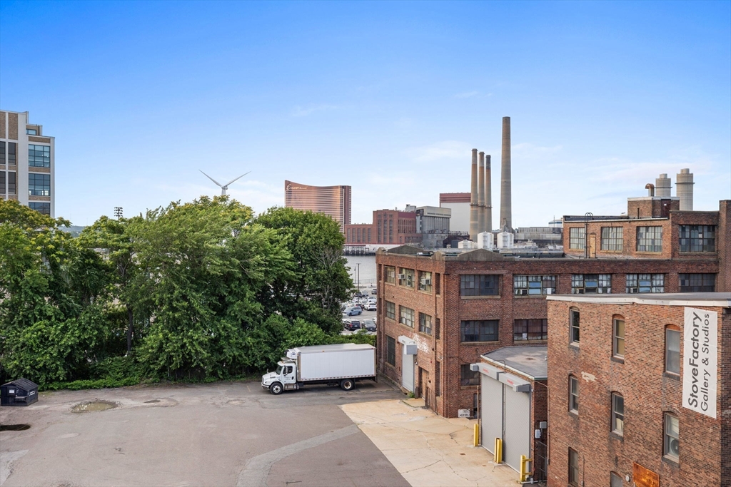 528 Medford, Charlestown