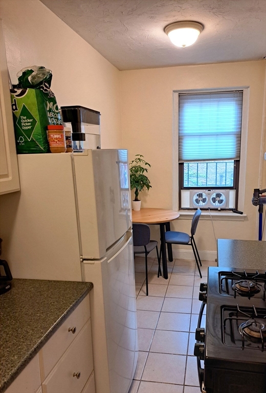 64 Queensberry St, Fenway