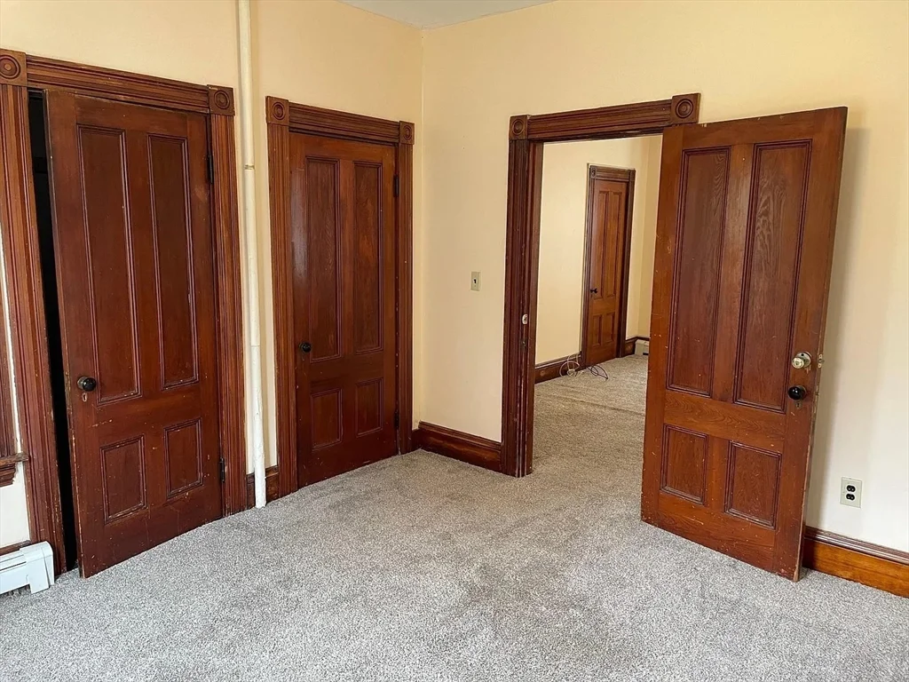 61 Cushing St, Waltham