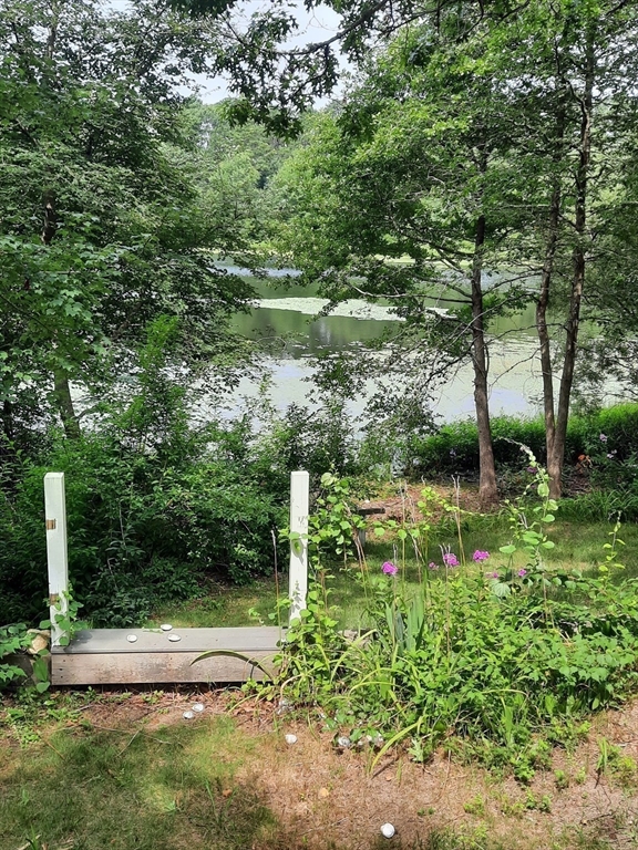 179 Little Sandy Pond Rd, Plymouth