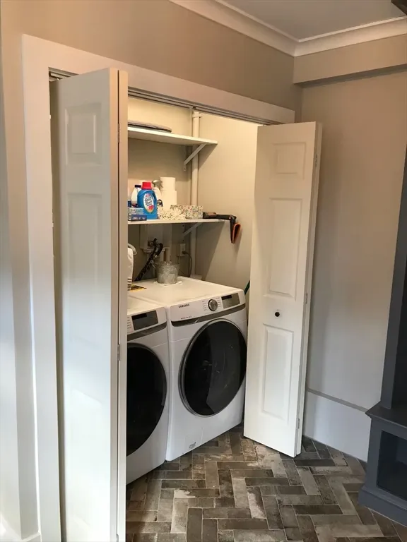 40 Russell St, Downtown