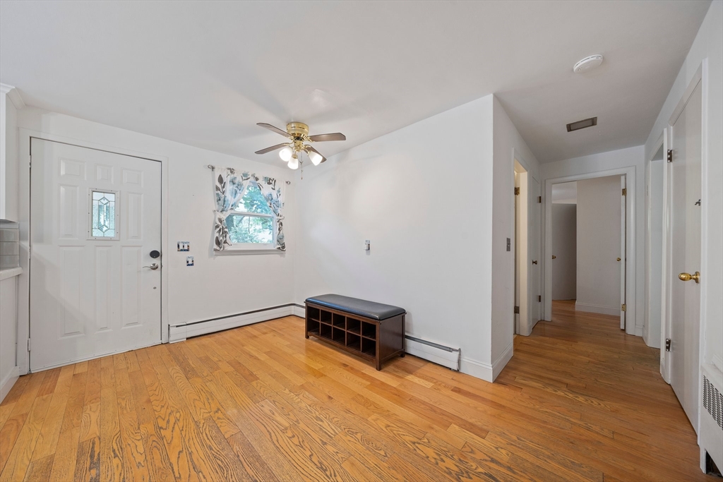 585 Washington St, Franklin