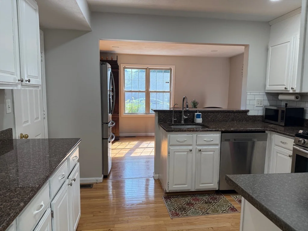 10 Ptarmigan Dr, Shrewsbury