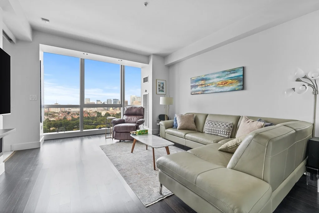 110 Stuart St, Back Bay