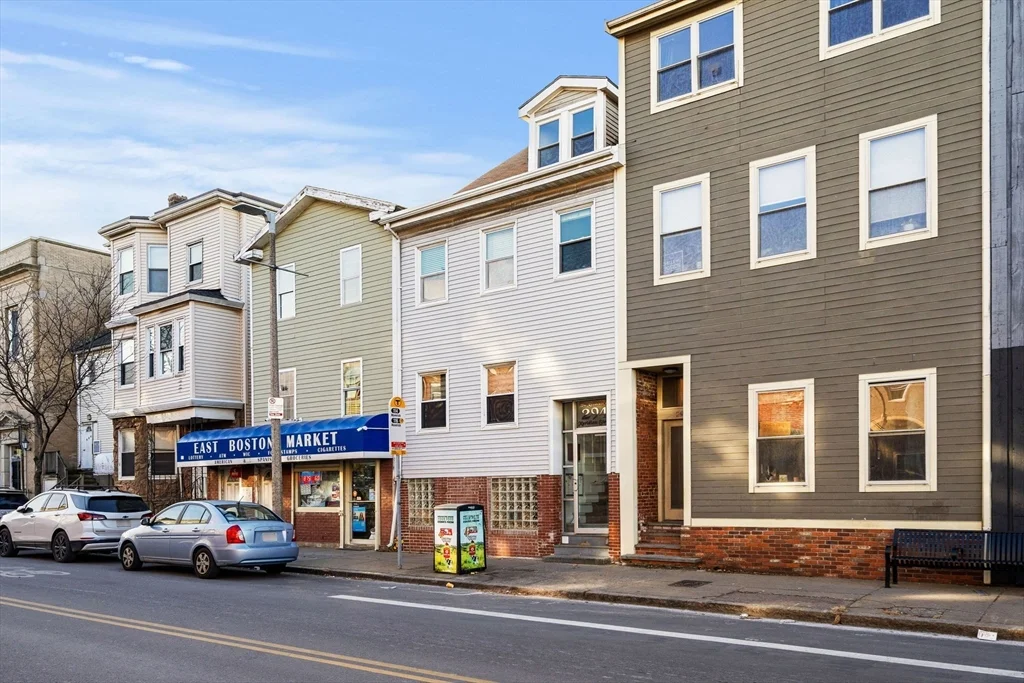 294 Meridian St, East Boston