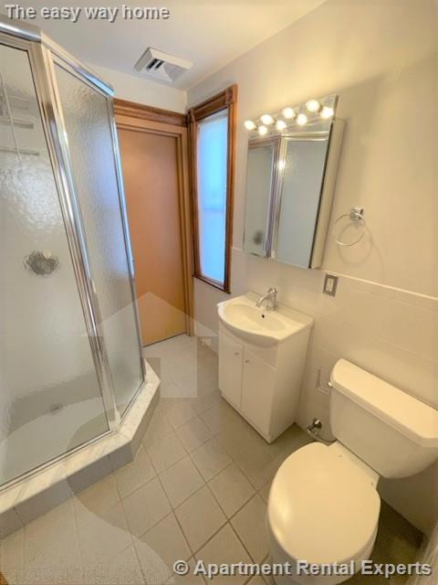 15 Conwell St, Davis Square