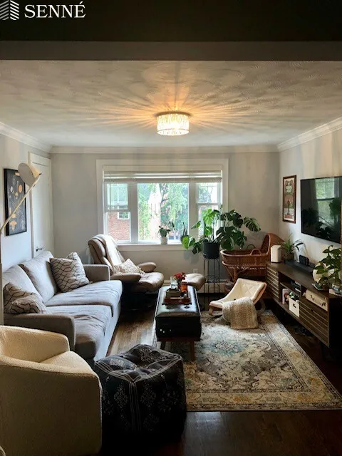 50 Aldrich Rd, Downtown