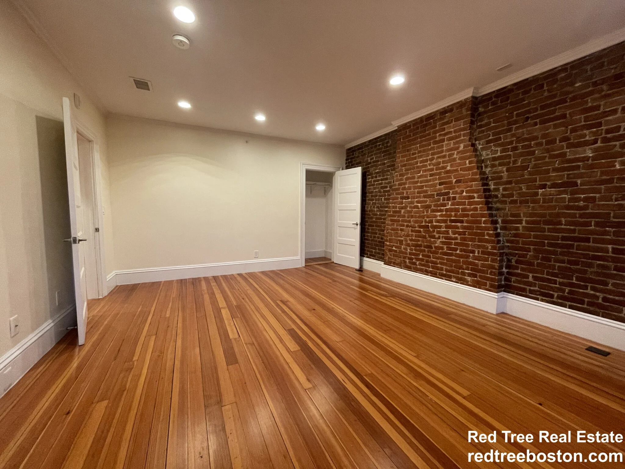 1616 Beacon St, Corey Hill