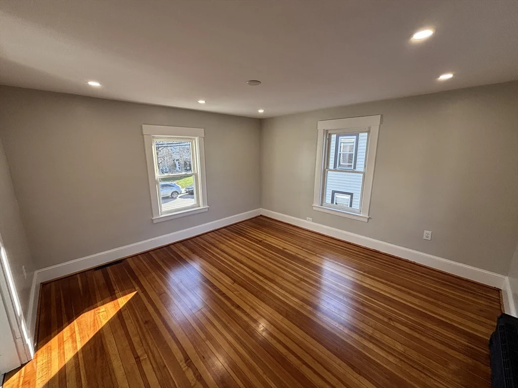 240 Nahatan, Norwood