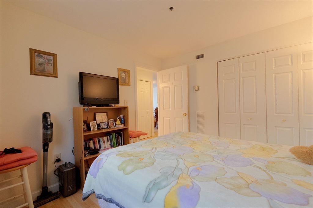 350 Revere Beach Blvd, Revere