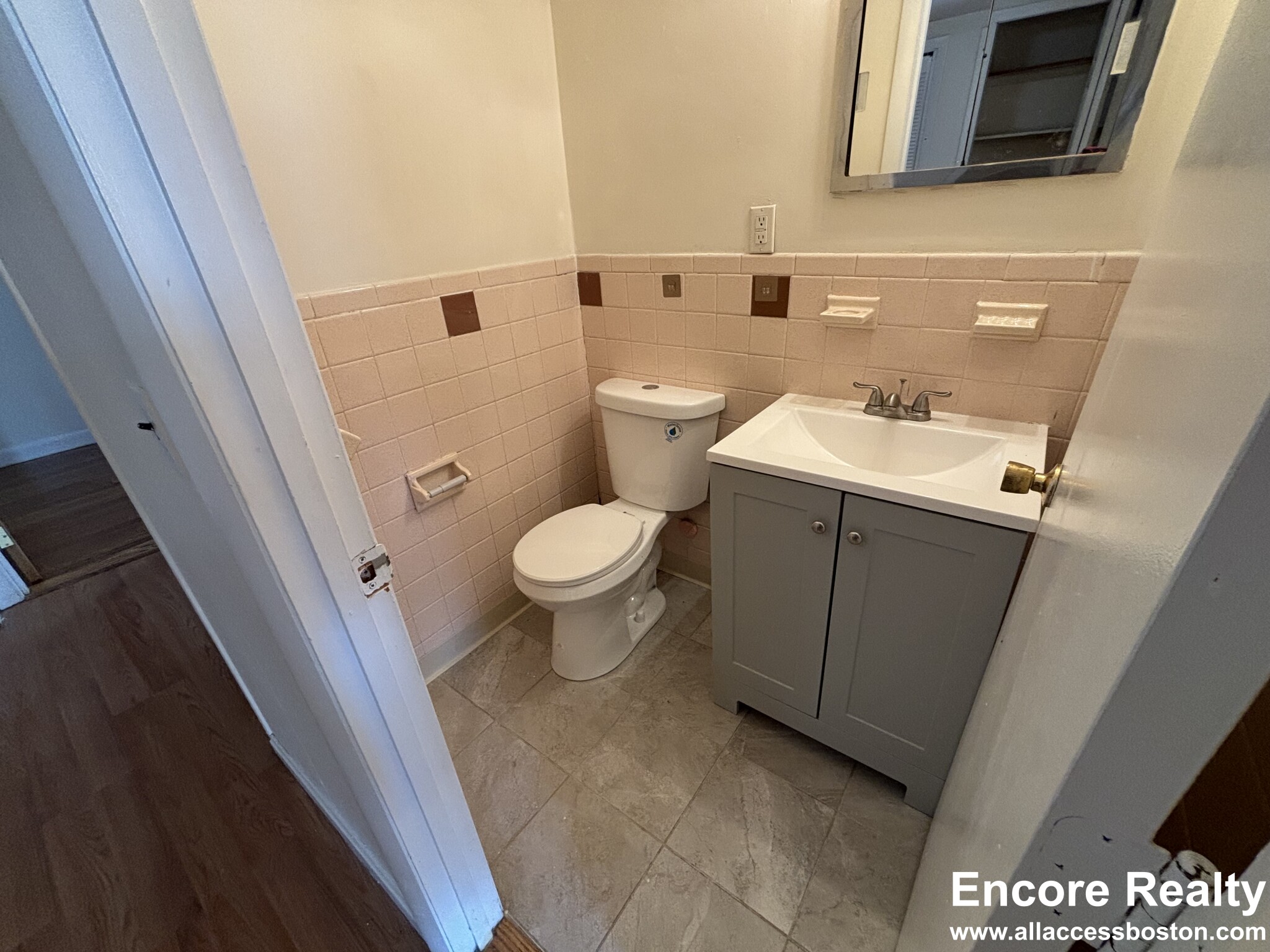 1133 Commonwealth Ave, Brighton