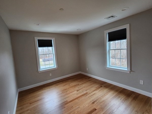 158 Hayden Rowe, Hopkinton