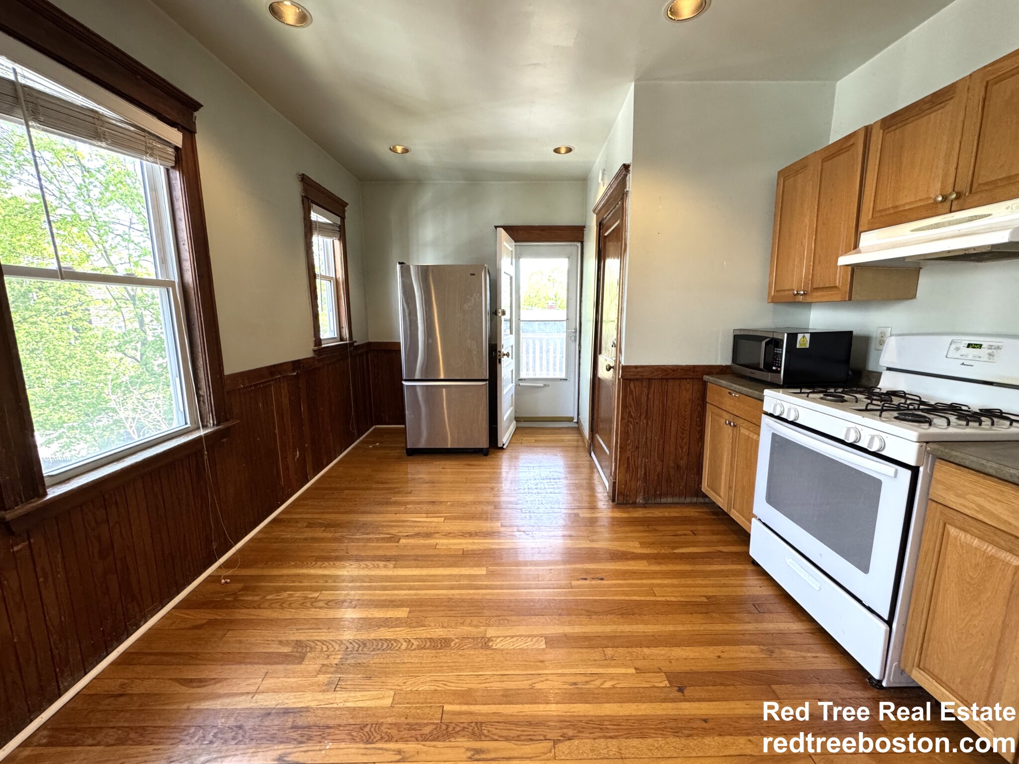 18 Saint Peter St, Jamaica Plain