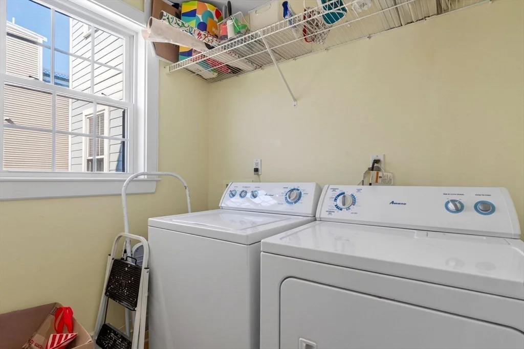 170 W 3rd St, South Boston