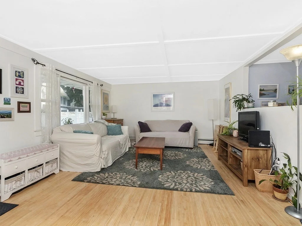 2 Filias, Manchester