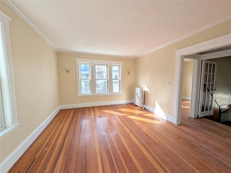 43 Orchard St, Medford