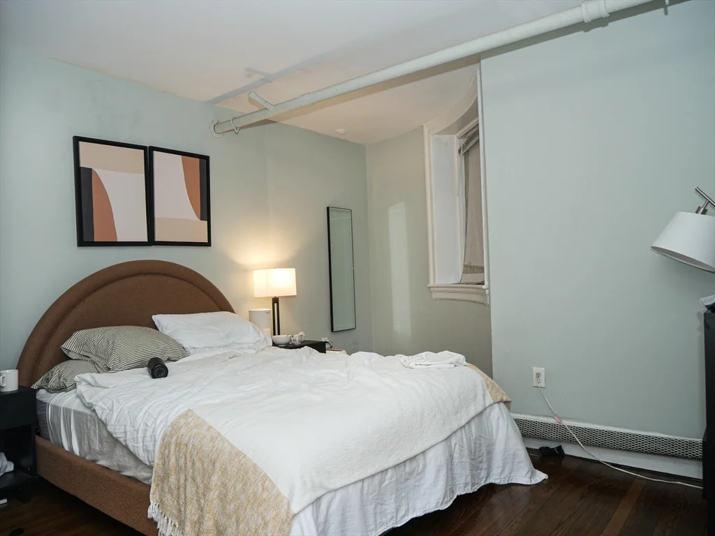 45 Carlton, Longwood